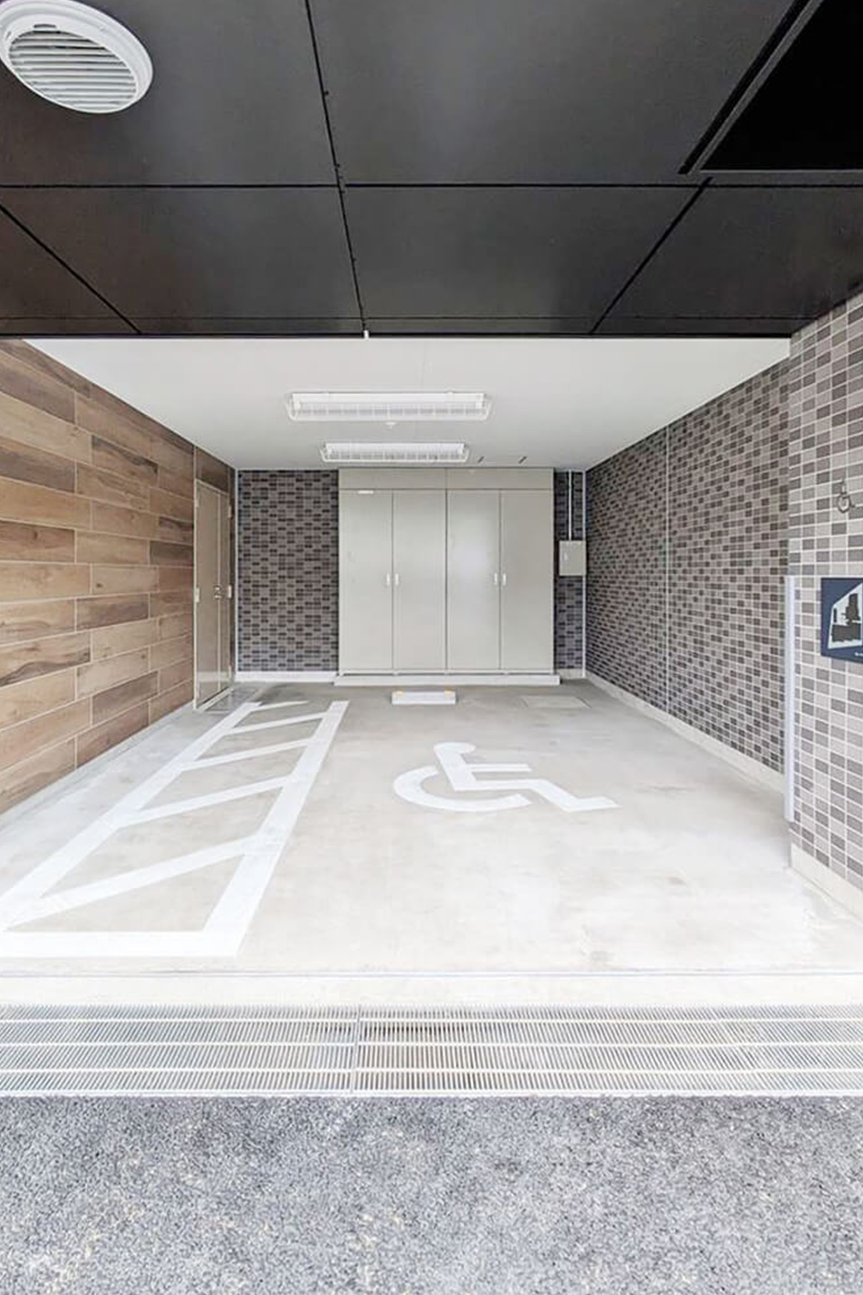 障害者用駐車場の画像